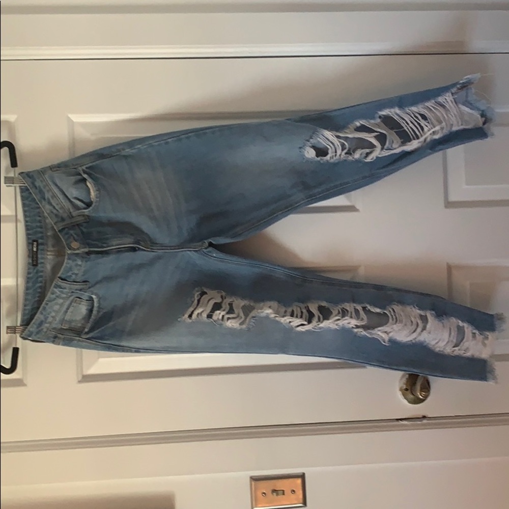 Super distressed denim jeans SIZE 3 FASHION NOVA!